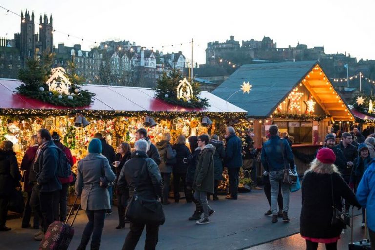 Best Things to Do in Edinburgh this Christmas_Christmas market